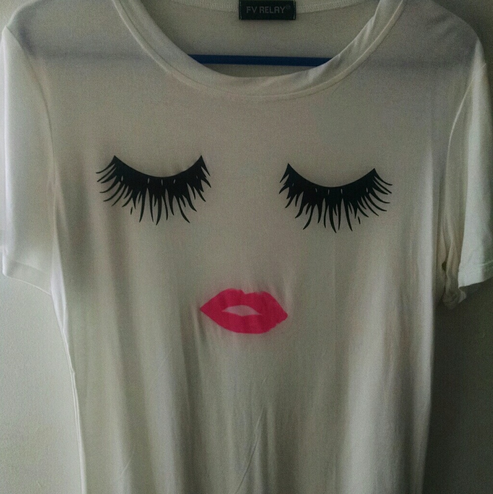 Graphic tee